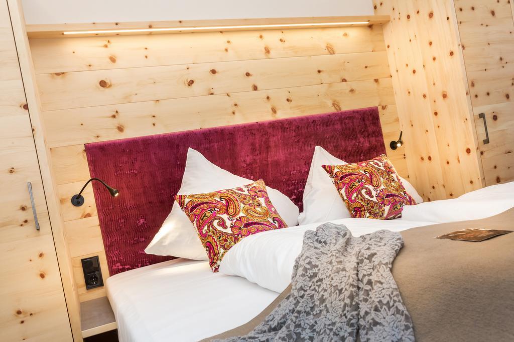 Hotel Talblick Saalbach-Hinterglemm Habitación foto